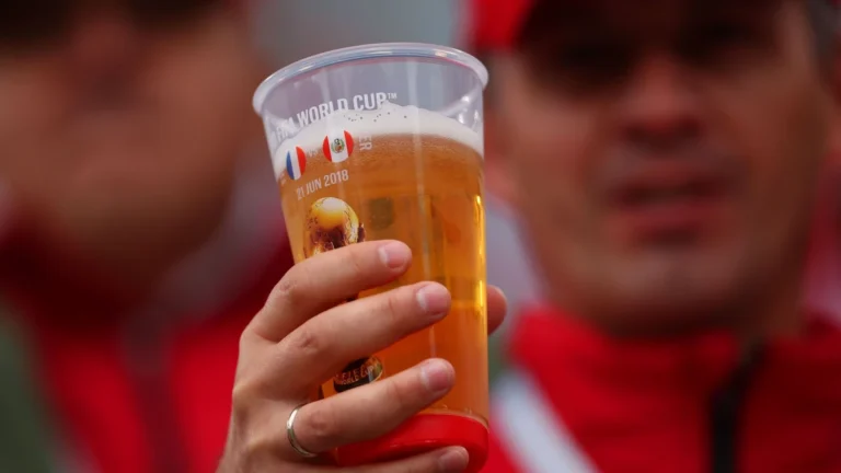 SP deve liberar venda de bebidas alcoólicas nos estádios após quase 30 anos
