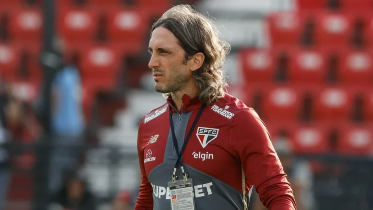 Internacional encaminha contratação de Luís Zubeldia, ex-São Paulo