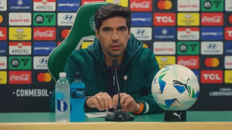 Abel manda recado à torcida do Palmeiras: “Não esqueço do que me chamaram”