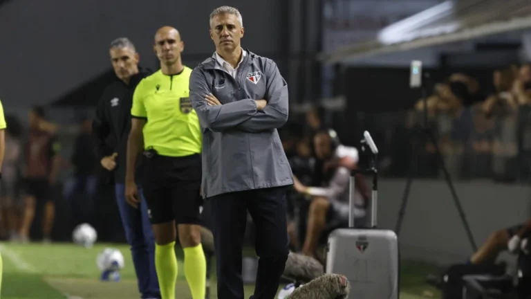 Crespo crava resultado do São Paulo contra a LDU: “Vamos ganhar”
