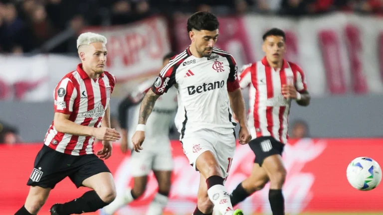 Flamengo acumula premiação milionária na Libertadores; veja valores