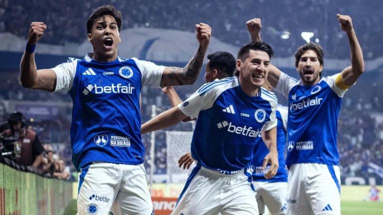 Cruzeiro vence clássico número 250 no Mineirão; veja números