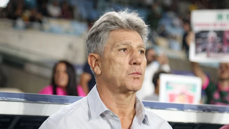 “Com as redes sociais, acabou o futebol”, critica Renato Gaúcho