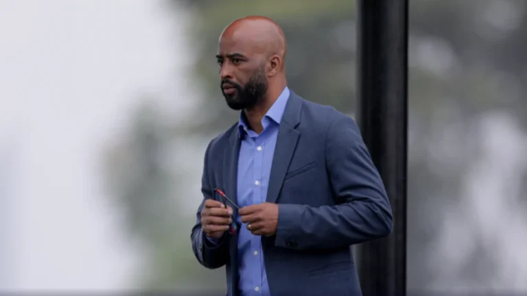 Fabinho Soldado dispara contra arbitragem após pênalti contra Corinthians