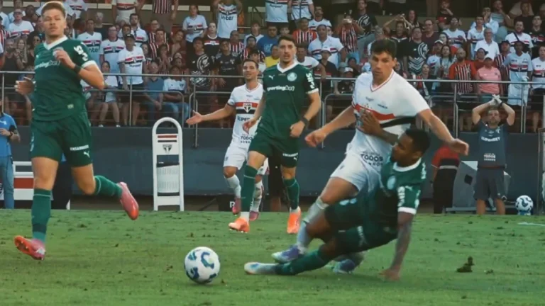 CBF divulga áudios do VAR de lances polêmicos de São Paulo x Palmeiras