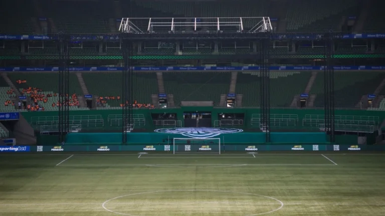 Palmeiras x Vasco: escalações e onde assistir ao jogo do Brasileirão