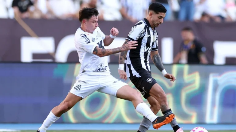 Com gol relâmpago e reviravoltas, Botafogo e Santos empatam no Brasileirão
