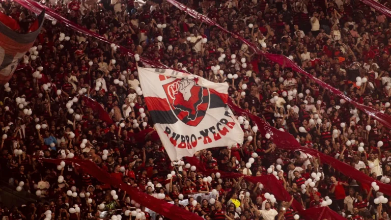 Flamengo x Cruzeiro bate recorde de público da história do “novo Maracanã”
