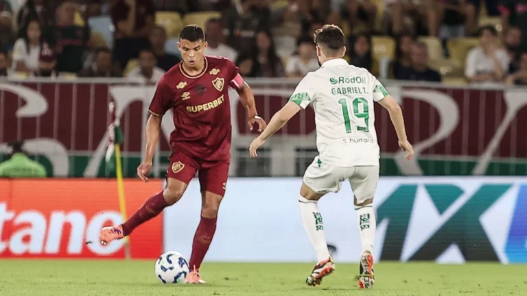 Fluminense vence Juventude com voleio de Thiago Silva no último lance