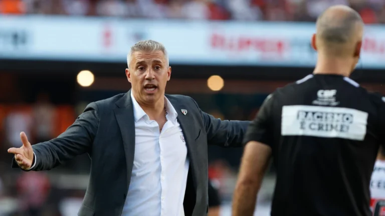 Árbitro de São Paulo x Palmeiras relata xingamentos de dirigentes após jogo