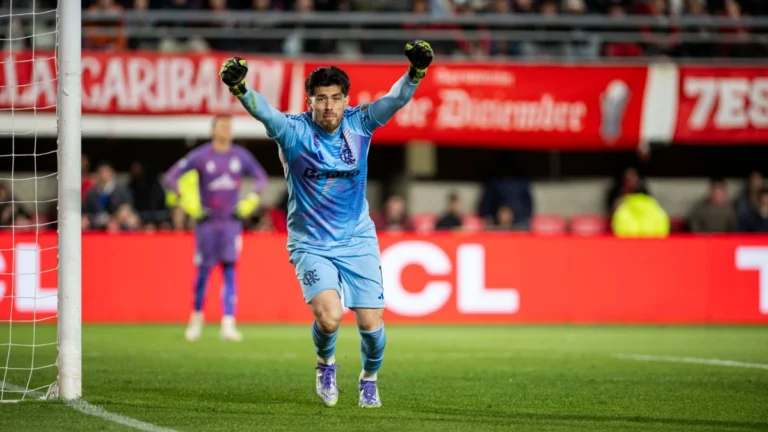 Rossi, do Flamengo, está entre os maiores pegadores de pênaltis da América