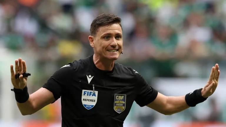 São Paulo x Palmeiras: Abatti Abel é denunciado no STJD e pode pegar gancho