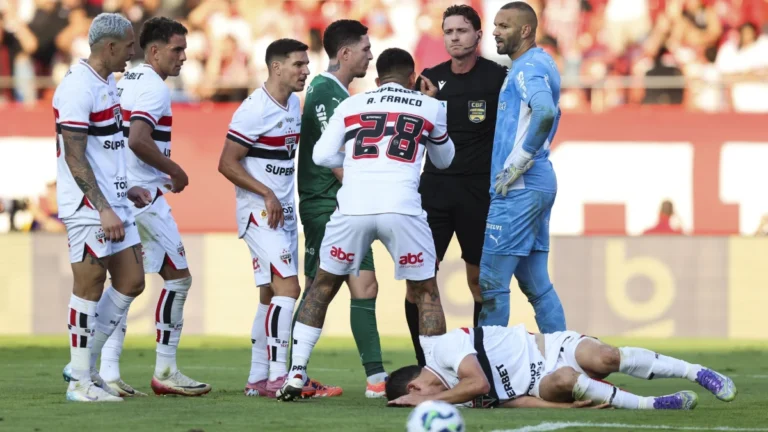 São Paulo x Palmeiras: CBF divulga último áudio do VAR de clássico polêmico