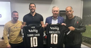 Ancelotti e Presidente da CBF assistem à Vasco x São Paulo, em São Januário