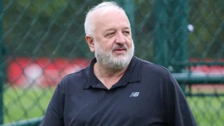 Diretor do São Paulo fala sobre finanças e dificuldades nas contratações