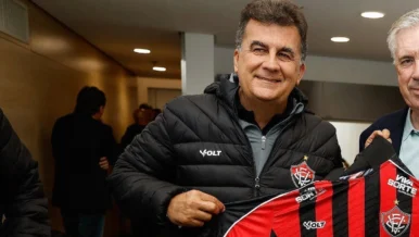 Presidente do Vitória exalta Flamengo e critica abismo financeiro no futebol