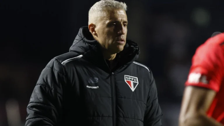 Crespo garante permanência no São Paulo: “Temos muito trabalho a fazer”