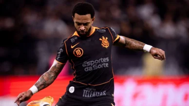 Corinthians: Dorival faz suspense para clássico contra o São Paulo