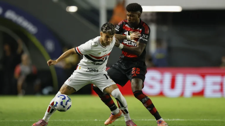 Craque Neto de tanguinha: Ferreirinha marca e se aproxima de meta de gols