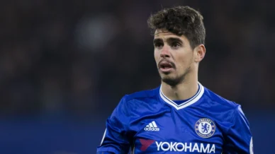 Chelsea envia mensagem de apoio para Oscar após problema cardíaco