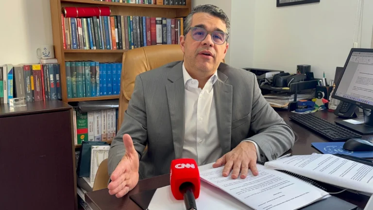 Corinthians tem salvação no modelo associativo, diz conselheiro