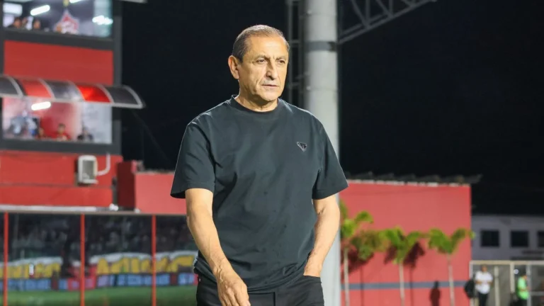 Inter: Ramón Díaz diz que “futebol é para homens, não para meninas”