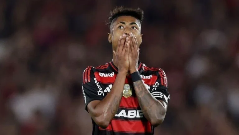 “Fato distinto da operação penalidade máxima”, diz defesa de Bruno Henrique