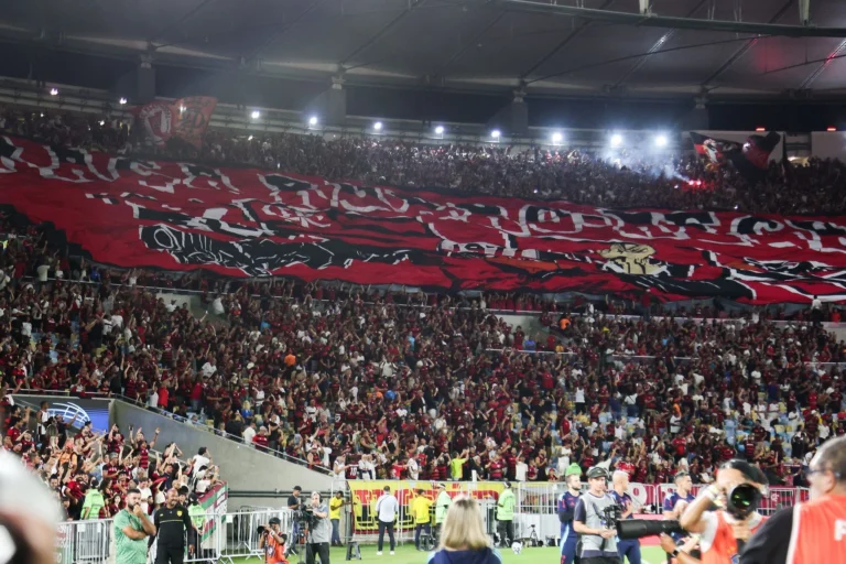 Flamengo x Bragantino: escalações e onde assistir ao jogo do Brasileirão