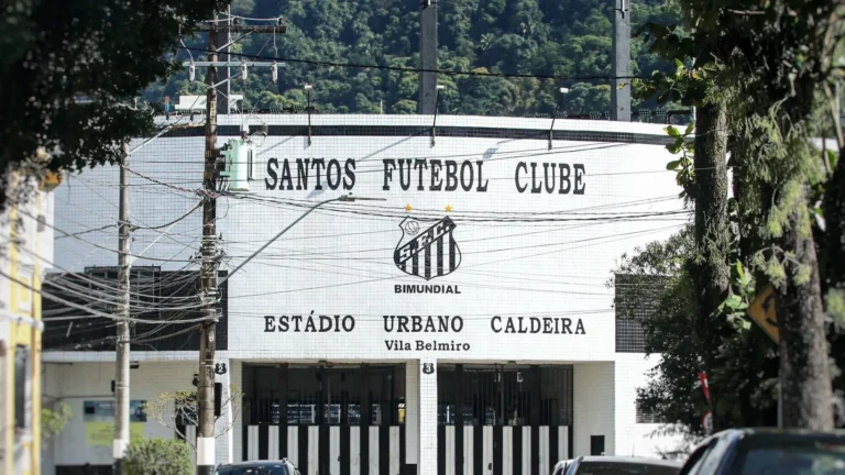 Vai lotar? Santos atualiza situação de ingressos para jogo contra o Sport