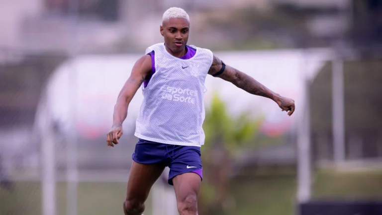 Dupla do Corinthians é liberada para jogar após lesões