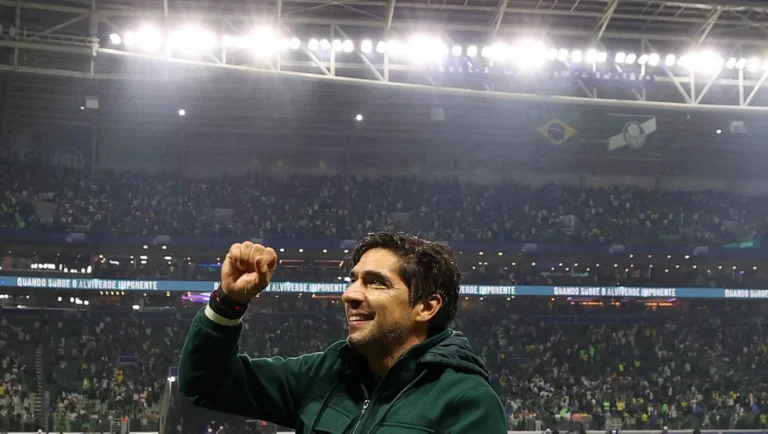 Palmeiras anuncia renovação de Abel Ferreira até 2027