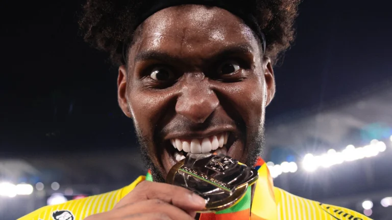 Corinthians: Hugo Souza recebe presente especial após título e se emociona