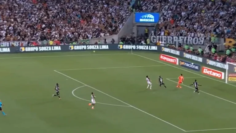 Copa do Brasil: veja gol perdido por Yuri Alberto na final