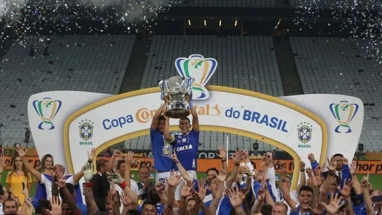 Cruzeiro e Corinthians já decidiram Copa do Brasil; relembre