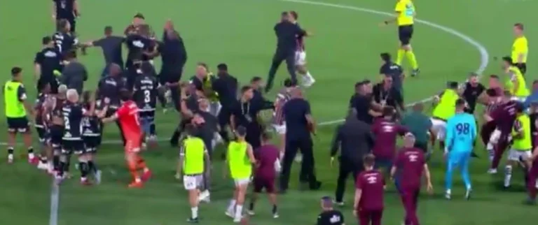 Fluminense x Vasco tem confusão entre jogadores após o final do jogo; veja