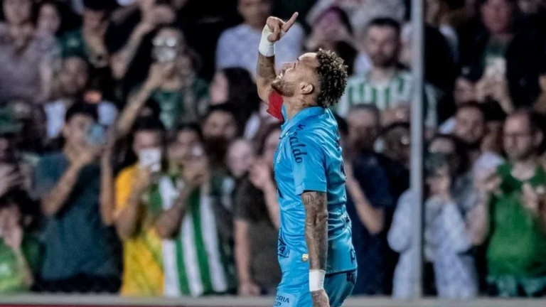 Neymar confirma cirurgia no joelho após vitória pelo Santos