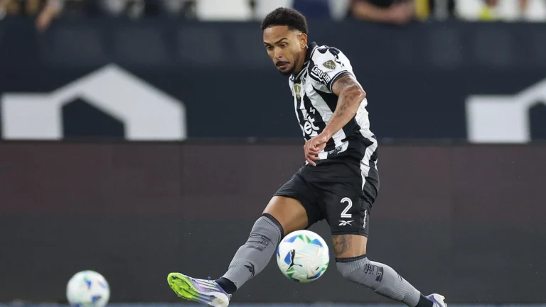 Saídas reforçam interesse do São Paulo por Vitinho, do Botafogo