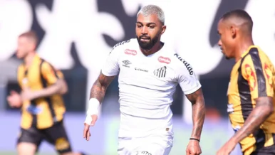 O que disse Gabigol após marcar gol em reestreia pelo Santos