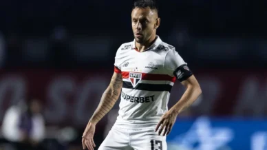 Rafinha anuncia retorno para o São Paulo ao vivo na TV: 