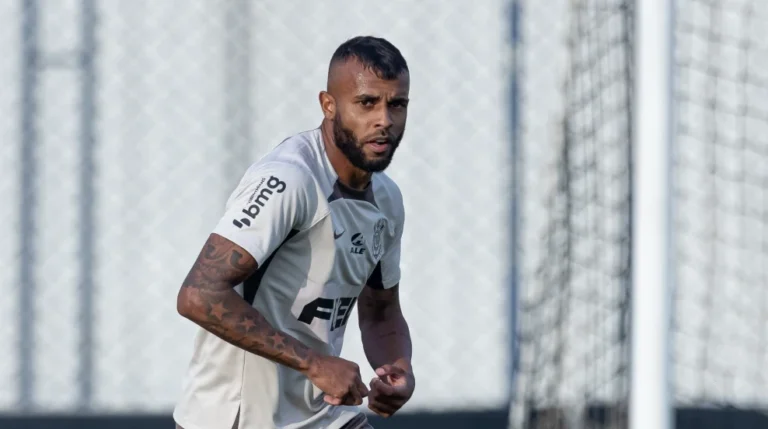 Corinthians toma decisão sobre Alex Santana após empréstimo ao Grêmio