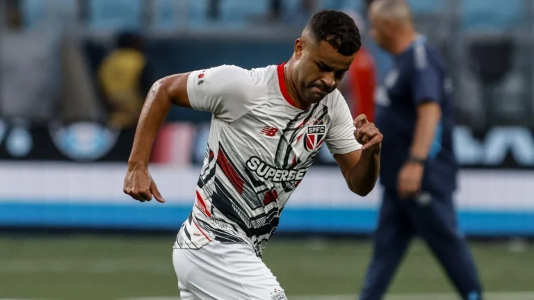 São Paulo: jogadores falam de Alisson em tom de despedida e lamentam saída