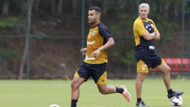 Corinthians busca verba para pagar o São Paulo pelo empréstimo de Alisson