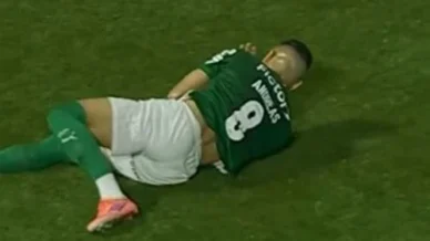 Palmeiras: Andreas sente dores e deixa campo no primeiro tempo