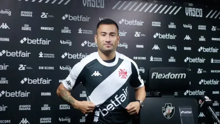 Atacante diz ter sido vítima de suborno no Vasco, e clube se pronuncia