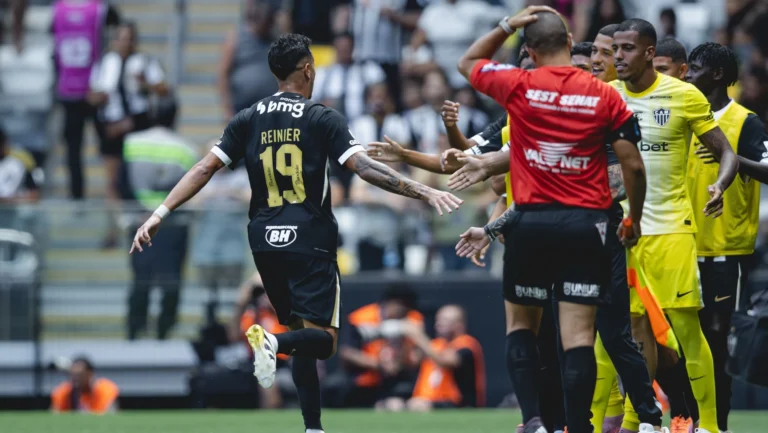 Atlético-MG sai na frente, mas cede empate ao Betim em estreia no Mineiro