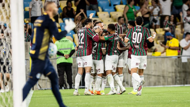 Em duelo tricolor, Fluminense vence Grêmio na estreia do Brasileirão 2026