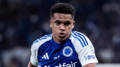 Diretor do Borussia Dortmund admite interesse em lateral do Cruzeiro