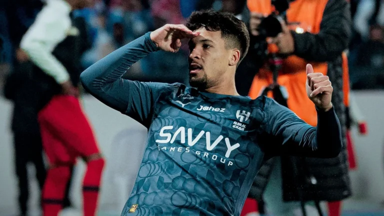 Sem avanço por Kaio Jorge, Flamengo avalia investida em Marcos Leonardo