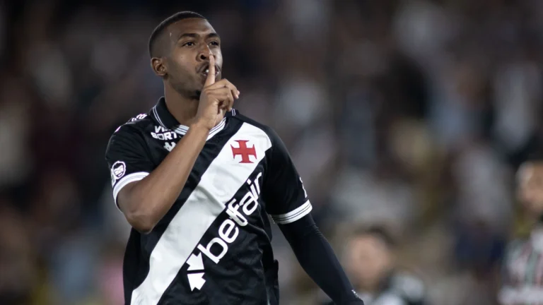 Clube da Premier League avança para contratar Rayan e aguarda “ok” do Vasco