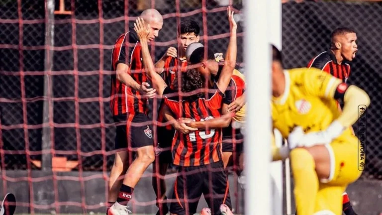 Com dois expulsos, Vitória busca empate com Capivariano na Copinha